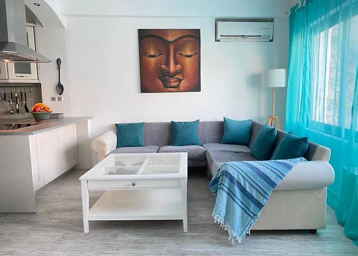 Rising Sun House Santorini * פירוסטפני