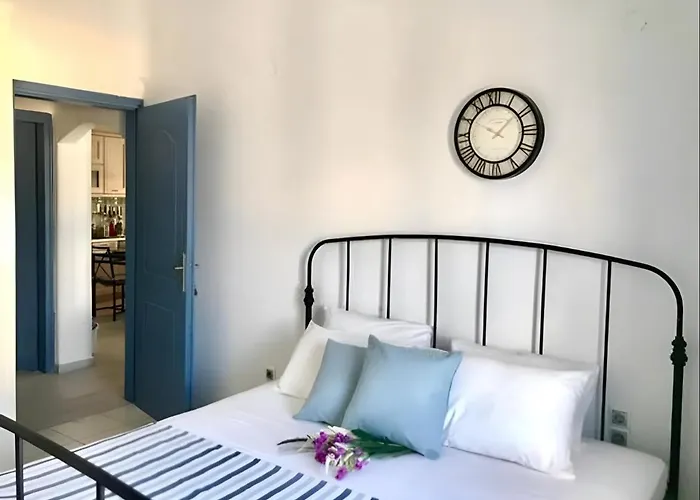 Rising Sun House Santorini